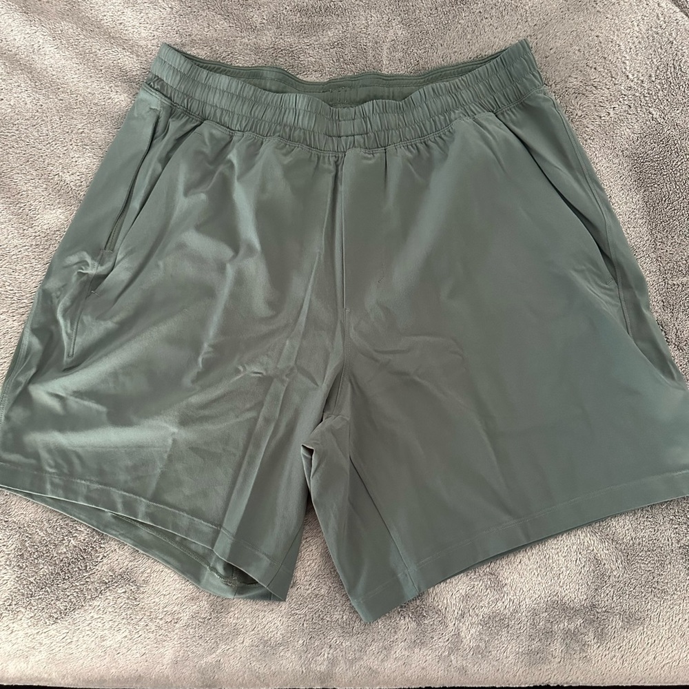 Men Pace breaker linerless short 7” - Size L